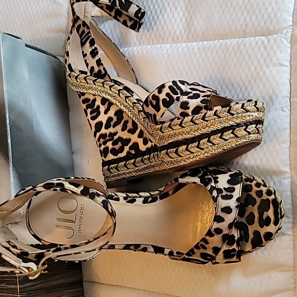 Wedges - Picture 7 of 7